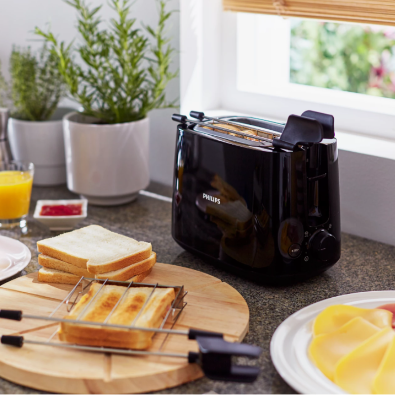 Philips Domestic 600 Watts 2 Slice Toaster With Integrated Bun Rack Black Hd2583 90
