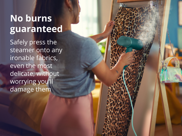 Philips Handheld Garment Steamer – STH3020/70